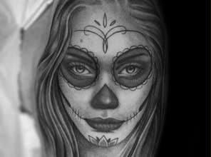 Tatuaje realizado por Stey Santos