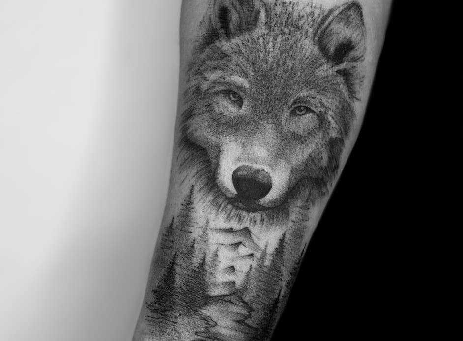 Dotwork Tattoo | The Wall Tattoo